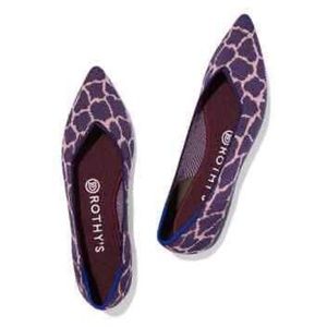 Rothys The Point Flat purple giraffe pattern